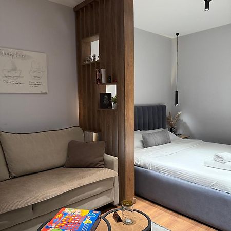 4Seasonsgea , Studio Apartment In Heart Of Tirana Kültér fotó